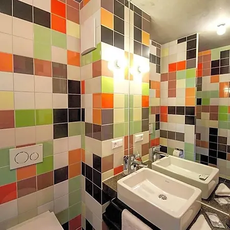 Elferrooms Hotel